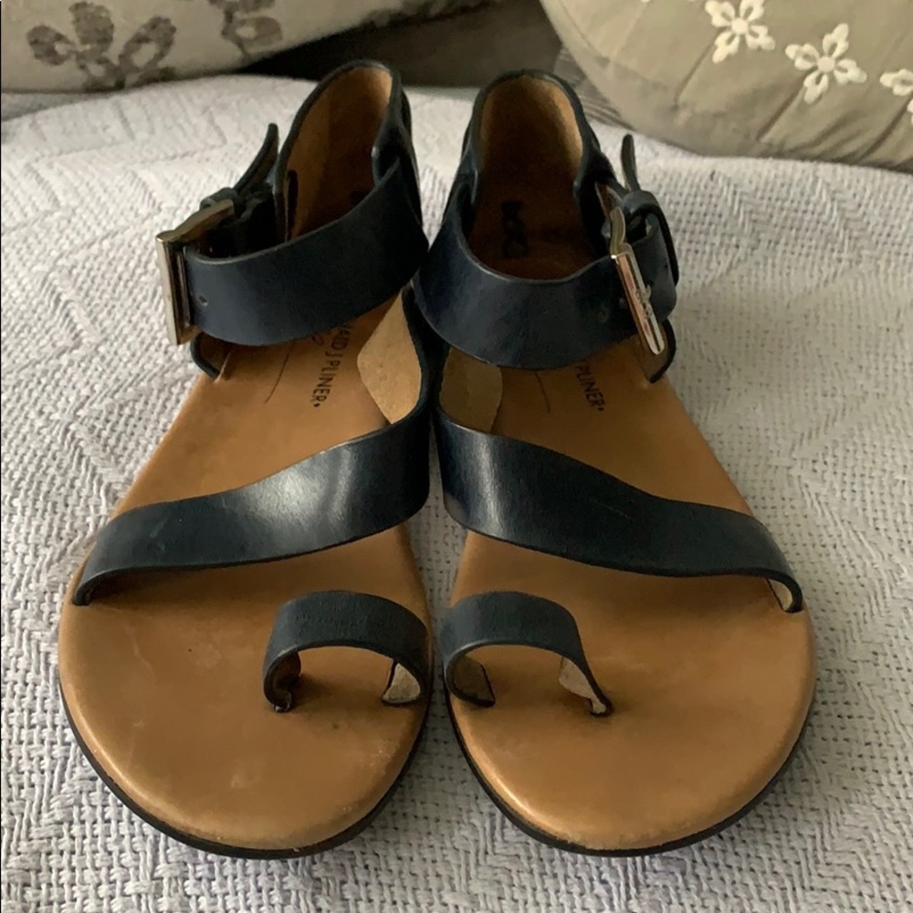 Donald J. Pliner Toe Loop Sandals